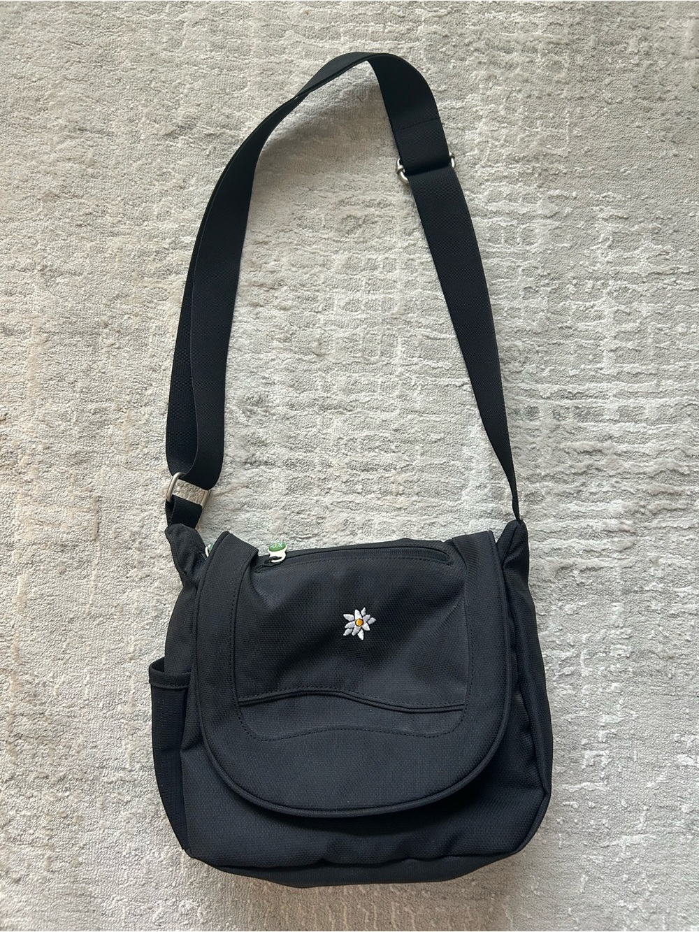 Sherpani black nylon crossbody purse